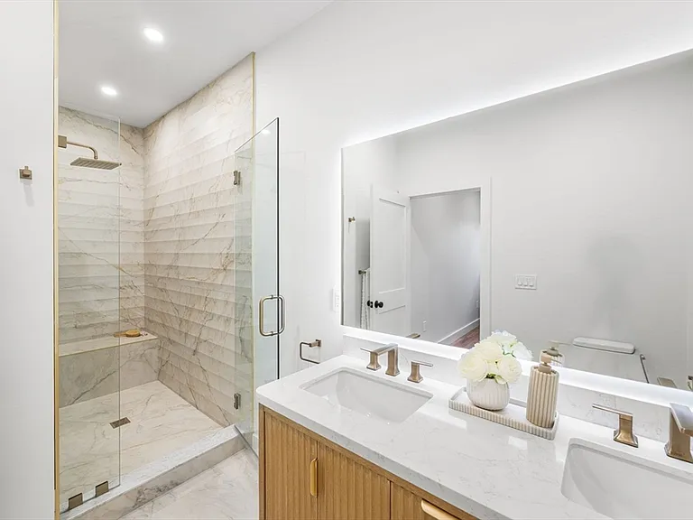 14 Harbor View St #1 — Photo 12