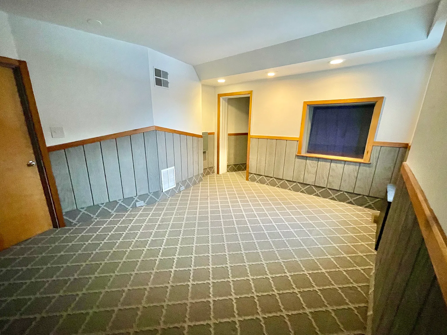 Studio, 500 sqft, $1,425 — Photo 3