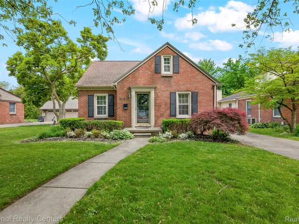 9924 Arden St, Livonia, MI 48150