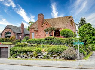 7552 E Green Lake Dr N, Seattle, WA 98103