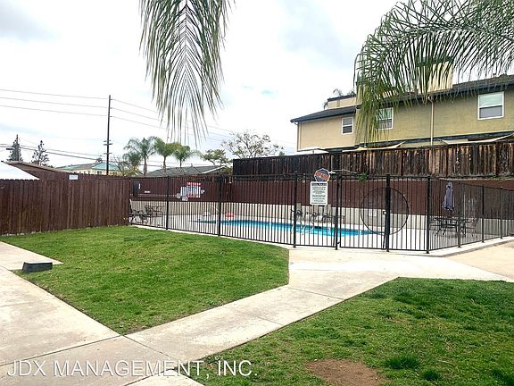 3rd image of 909 S Sunshine Ave #7