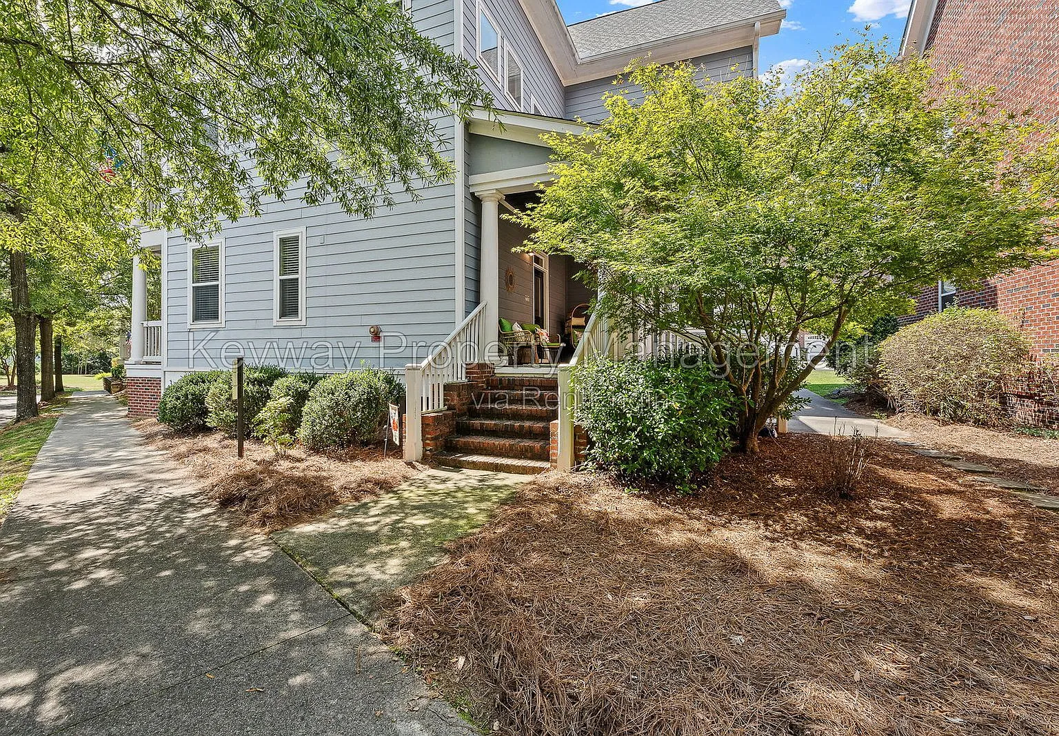 3 bed, 2.0 bath, 1513 sqft, $1,950 — Photo 2