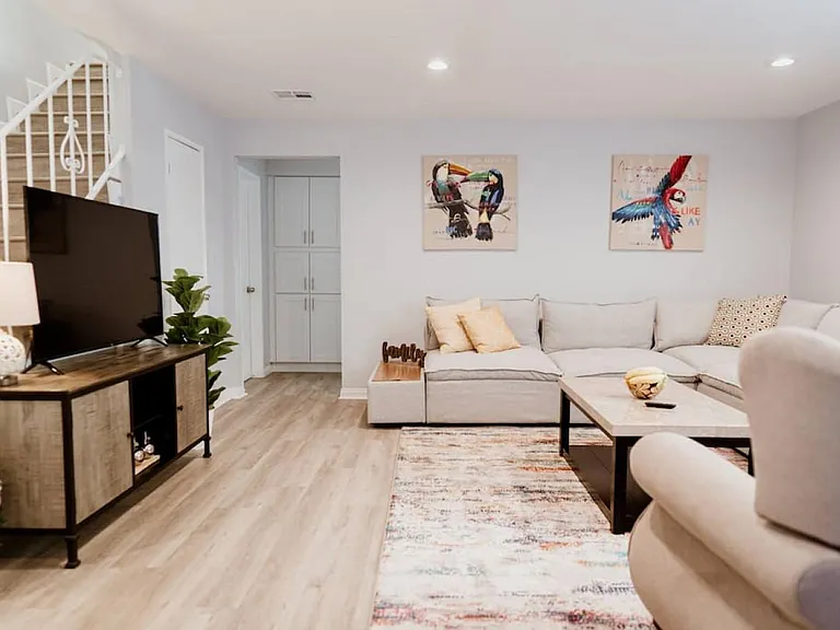 11153 1/2 Morrison St — Photo 11