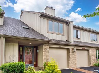 303 Vista View Dr, Mahwah, NJ 07430