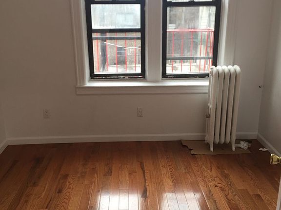 5th image of 3091 35th St APT 3R