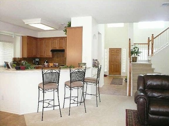 3rd image of 3219 Blue Jay Dr