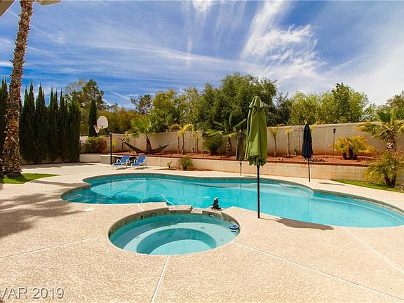 2nd image of 1566 Torrey Pines Dr