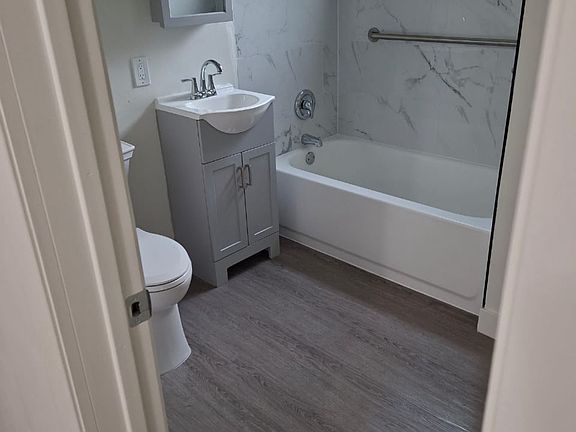 5th image of 238 W Hoover Ave APT 1