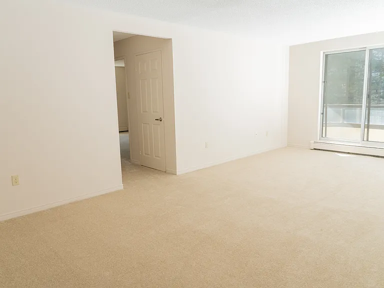 655 Windermere Rd — Photo 23