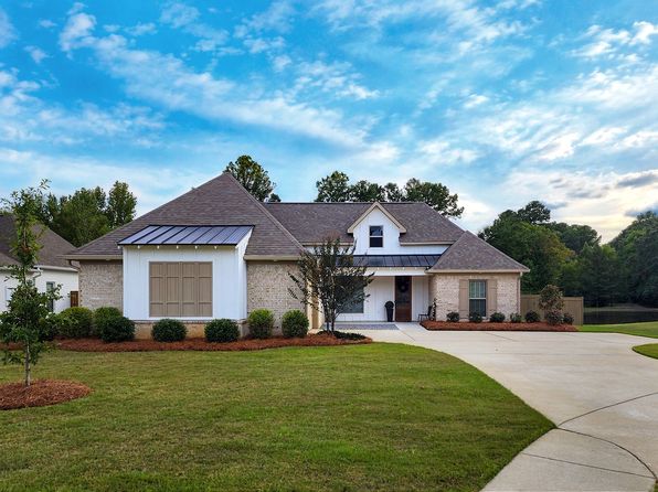 623 Wild Horse Ln
