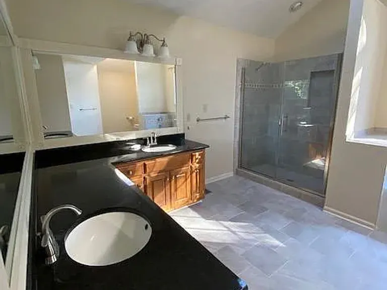 110 Melvins End — Photo 14