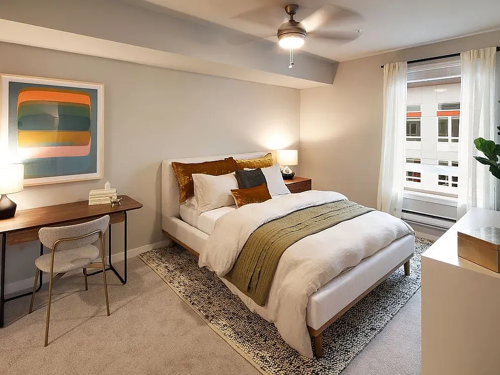 Avalon Alderwood Place — Photo 4