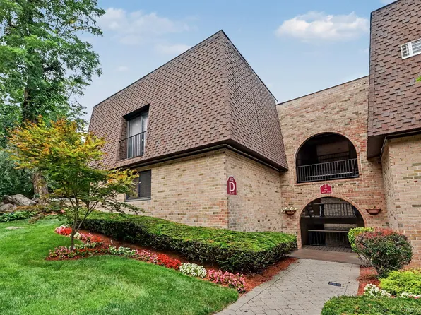 352 Central Park Avenue #D11, Scarsdale, NY 10583