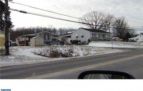 2nd image of 496 Park Rd