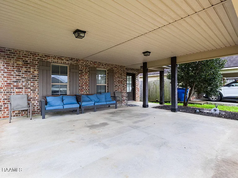 122 Acacia Ln — Photo 16