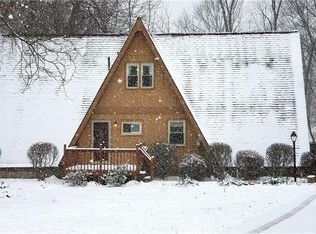 10322 Smugglers Cv, Aurora, OH 44202