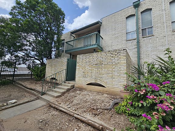 2nd image of 9915 Powhatan Dr #A-3