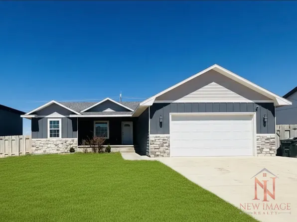 4131 Hawthorne Way, Garden City, KS 67846