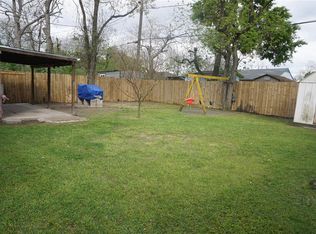 724 Burke Rd, Pasadena, TX 77506
