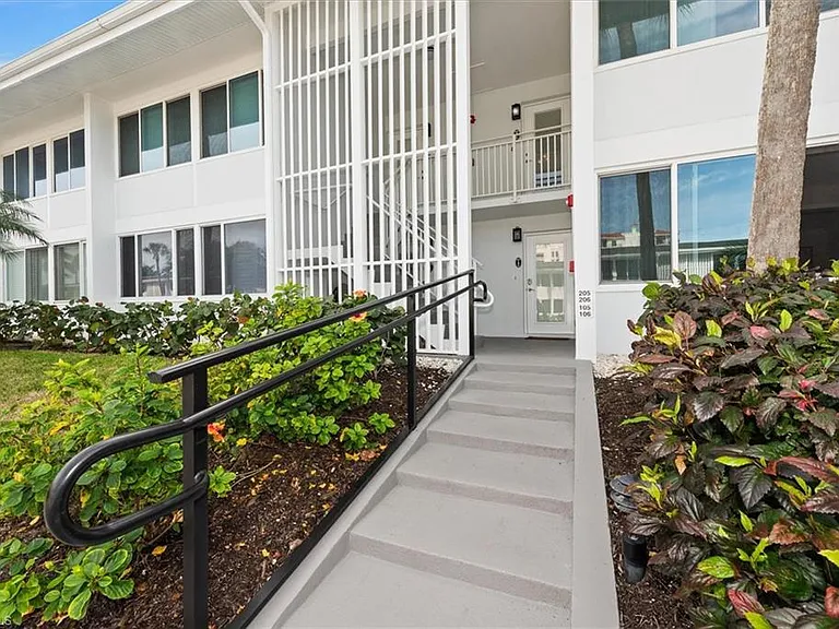1065 Gulf Shore Blvd N #205 — Photo 8