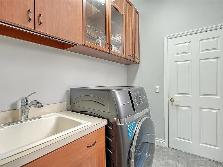 9000 Willow Brook Dr — Photo 17