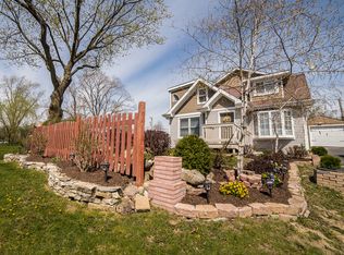 906 Ronald Ter, Round Lake Beach, IL 60073