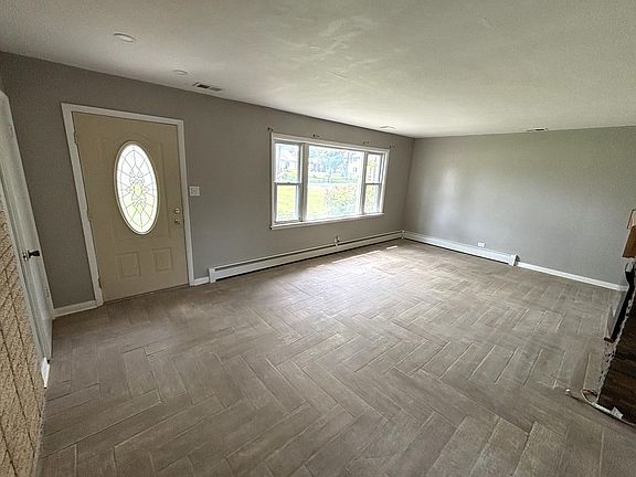 2nd image of 425 Miner St