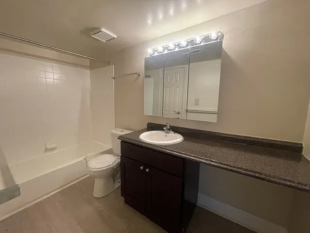 Autumn Ridge Apartments — Photo 91