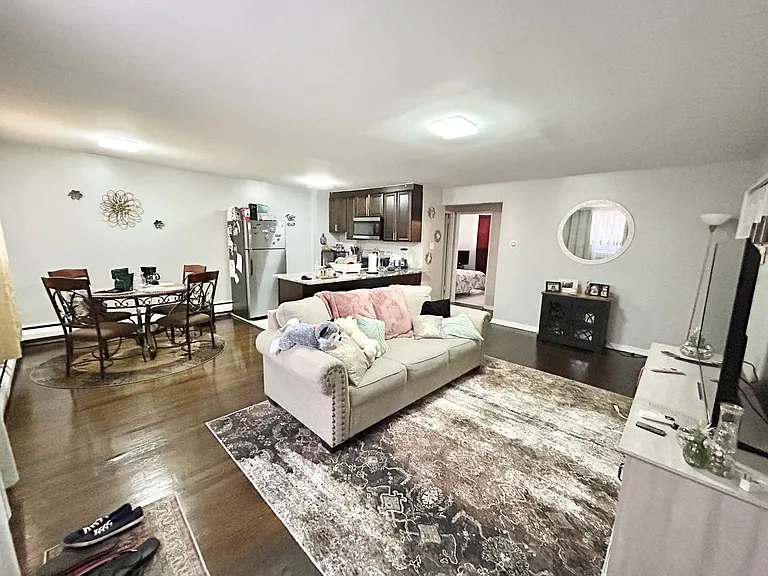 Fallsview Gardens — Photo 15