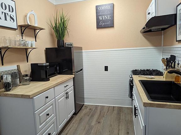 3rd image of 725 Broadway St #11