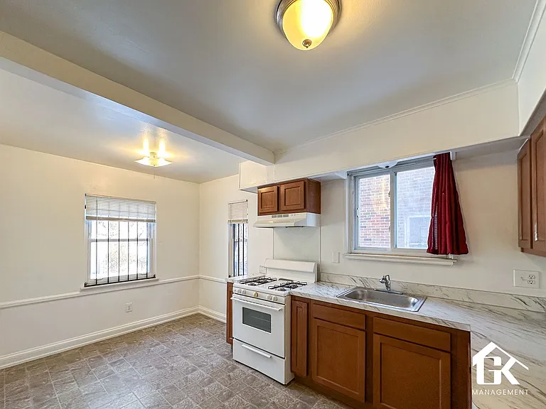 16182 Greenlawn St — Photo 25