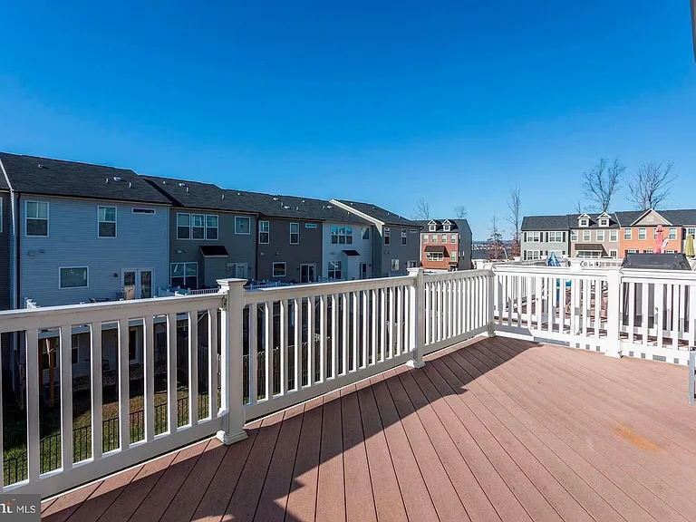 9210 Dawkins Crest Cir — Photo 16
