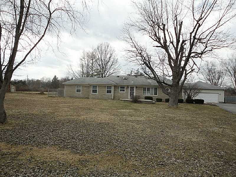 1st image of 5806 Village Dr