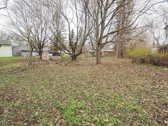 721 Piccadilly Rd-104