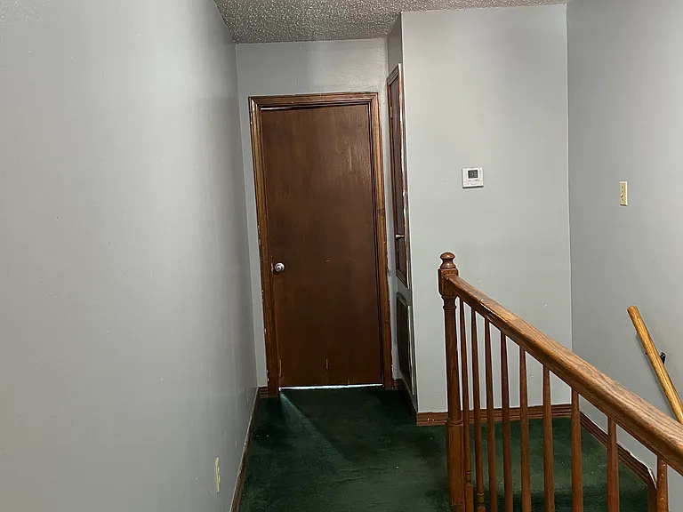 1537 London Cross Rd #D — Photo 11