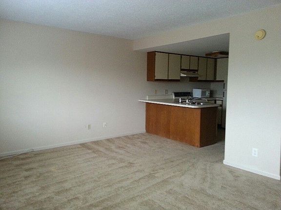 Living Area_02052014