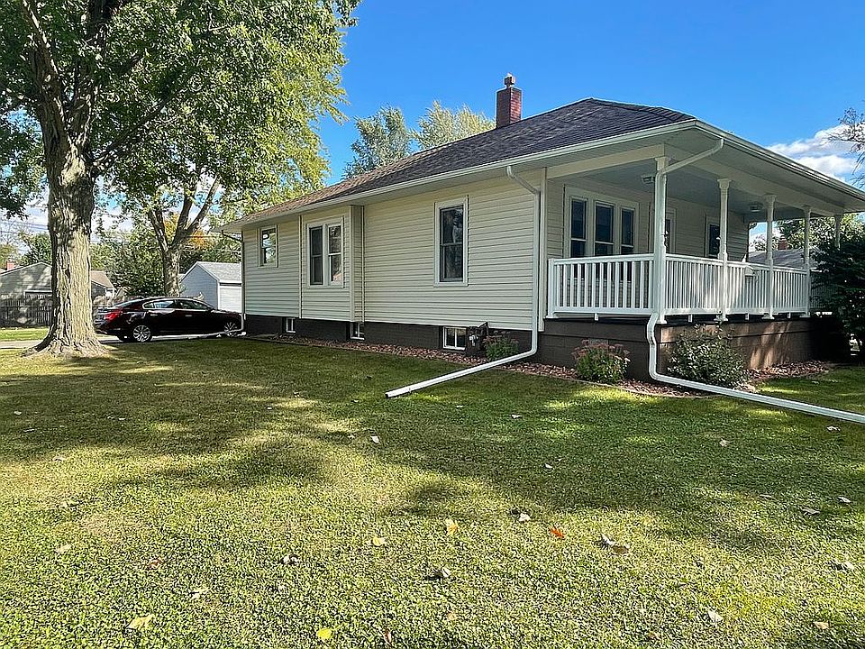 Large corner lot