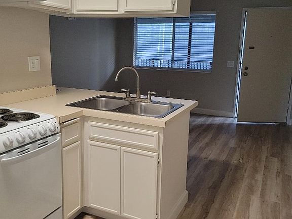 2nd image of 4084 Iowa St APT 8