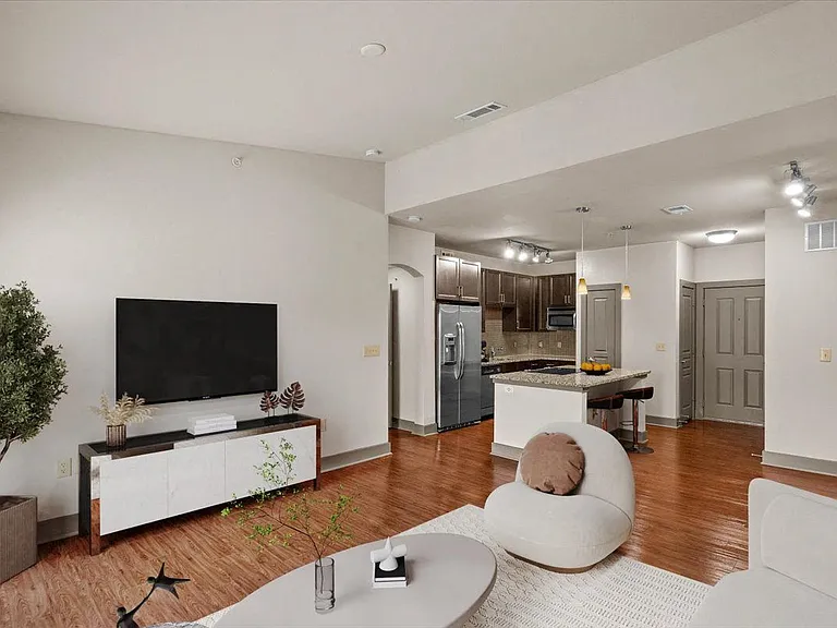 2436 S Valley Pkwy — Photo 22