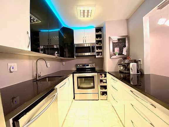 4th image of 3536 NE 168th St APT 303