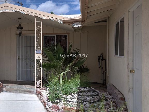 3rd image of 3808 El Cederal Ave