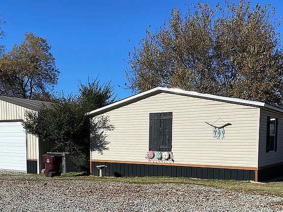 2nd image of 409 Indian Ave