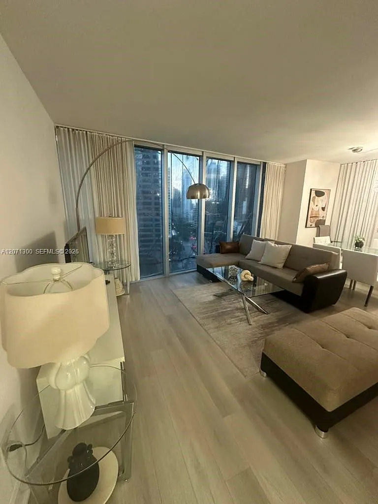 Icon Brickell Condo No 3 — Photo 2