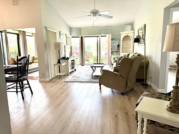 5th image of 5558 Parkwalk Circle E