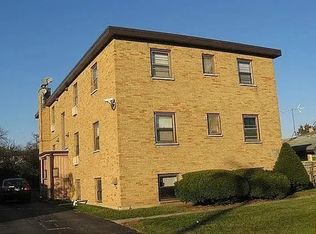 2626 W Cornelia Ave APT 3, Waukegan, IL 60085