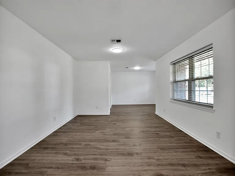10513 Moorberry Ln — Photo 6