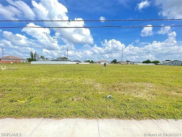 1st image of 123 Chiquita Blvd N #N