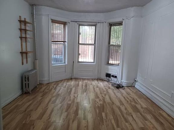 4th image of 1194 Sheridan Ave #1