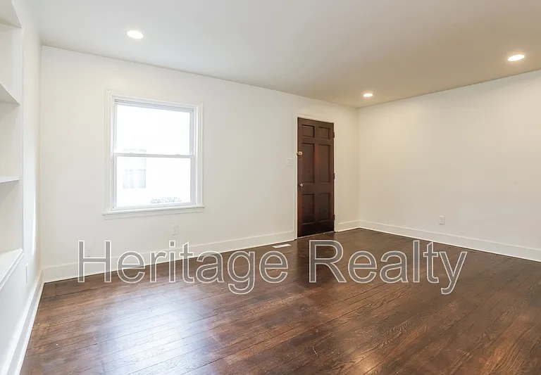921 Shamrock Ave — Photo 2