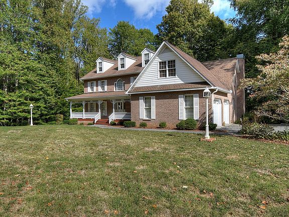 4th image of 3314 Victoria Ct